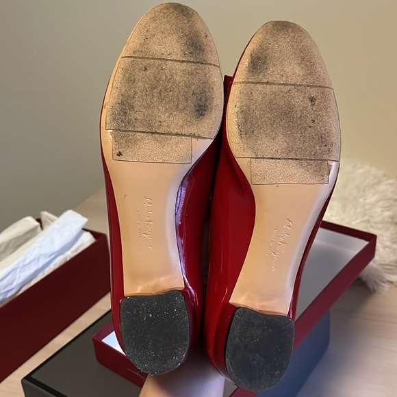 Salvatore Ferragamo Women's Vara Leather Pumps Size 6.5 with box - Picture 8 of 8